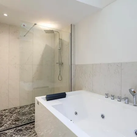 Apartment Victor Hugo Romantic - Sauna Et Balneo *